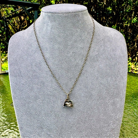 [SOLD] PAUL SMITH Intertwining Fish Necklace, EUC, very unique design - Picture 3 of 7